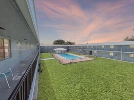 1829 N A St, Unit 24 in Lake Worth Beach, FL - Building Photo