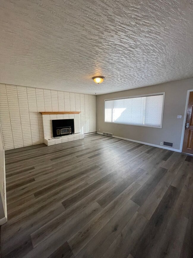 525 S Monroe Blvd in Ogden, UT - Building Photo - Building Photo