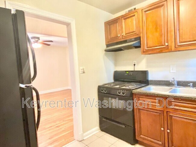 4615 Central Ave NE in Washington, DC - Building Photo - Building Photo