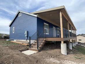 421 Bluegrass Way in Garden City, UT - Foto de edificio - Building Photo