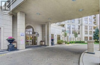 700 Humberwood Blvd in Toronto, ON - Building Photo - Building Photo