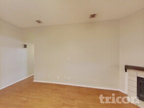 1424 Savannah St, Unit 1736-07 in Mesquite, TX - Building Photo - Building Photo