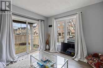 36 Talbotshire St in Ajax, ON - Building Photo - Building Photo