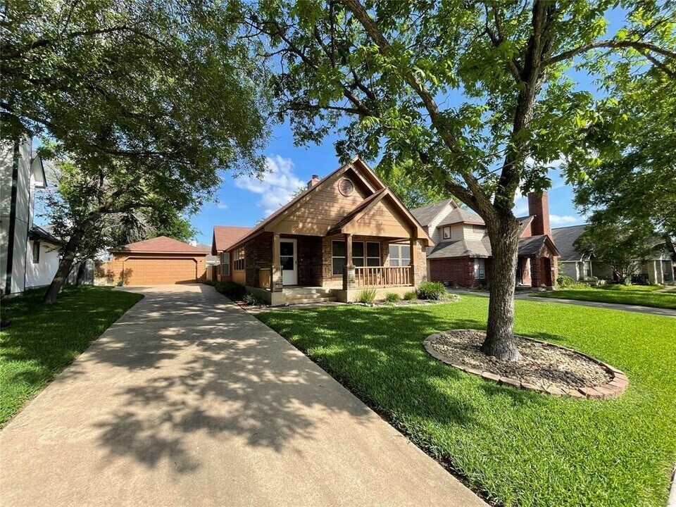 16917 Ardisia Dr in Pflugerville, TX - Building Photo
