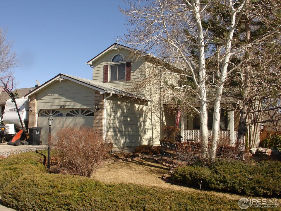 1025 Centennial Dr in Loveland, CO - Foto de edificio