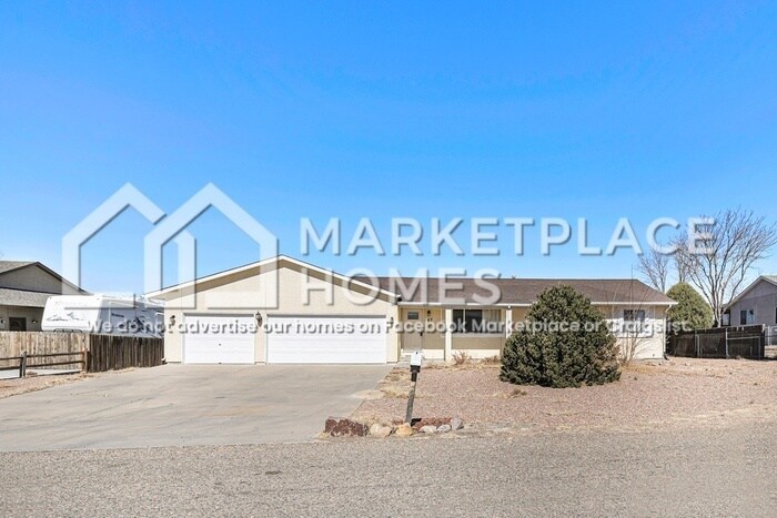 147 S Golfwood Dr W in Pueblo West, CO - Building Photo