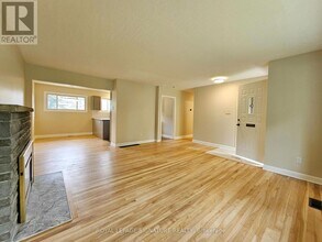 2368 Drury Ln in Ottawa, ON - Building Photo - Building Photo