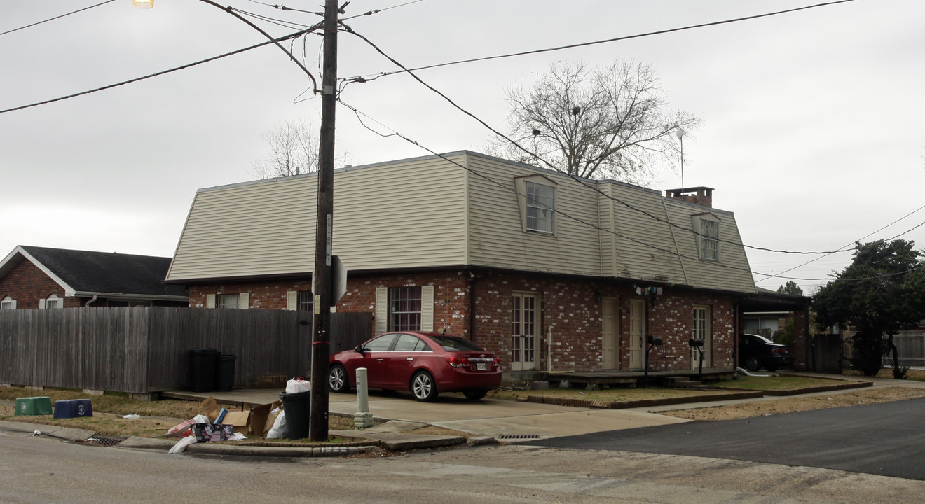 1220 Cotton St in Metairie, LA - Building Photo