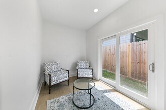 104 E 44th St in Houston, TX - Building Photo - Building Photo