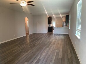 509 Congress Wy in Liberty Hill, TX - Building Photo - Building Photo