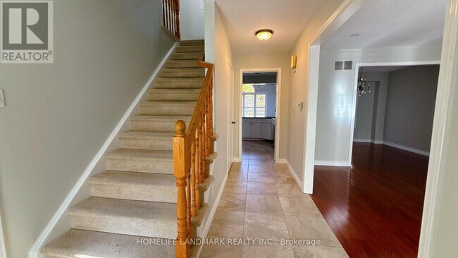 2251 Constance Dr in Oakville, ON - Building Photo - Building Photo