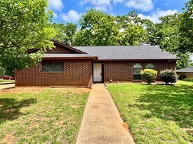 5701 Willow Elm Dr in Arlington, TX - Building Photo