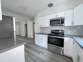 6848 N 10th Pl-Unit -6848-1 in Phoenix, AZ - Building Photo - Building Photo
