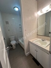 1506 Barnard St in Saginaw, MI - Building Photo - Building Photo