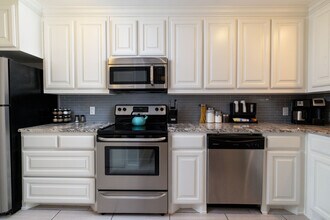 2213 Park Hill Dr in Fort Worth, TX - Building Photo - Building Photo