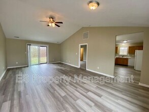 3511 Lisa Cir in Indianapolis, IN - Building Photo - Building Photo