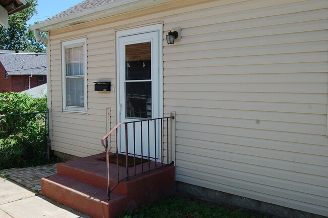property at 2620 Sumner St