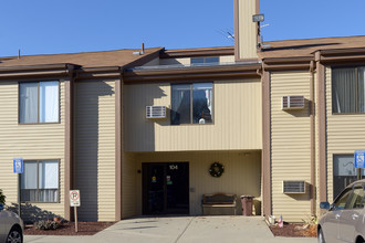 Washington Hill Apartments in Lincoln, RI - Foto de edificio - Building Photo