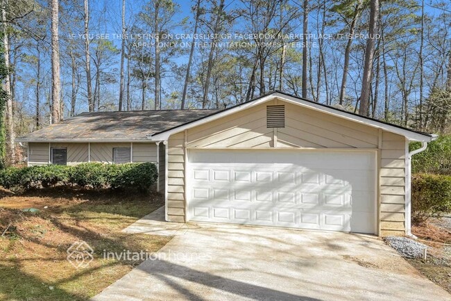 property at 454 Fieldstream Way NW