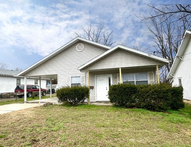 2117 N Lexington Ave in Springfield, MO - Building Photo - Building Photo