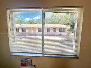 690 NE 85th St in Miami, FL - Building Photo - Building Photo