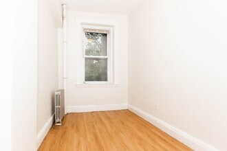 1810 Commonwealth Ave in Boston, MA - Building Photo - Building Photo