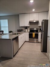 313 Cordova Xing in Seguin, TX - Building Photo - Building Photo