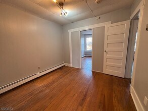 232 Inslee Pl in Elizabeth, NJ - Building Photo - Building Photo