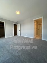 1304 Rutherford Rd SW in Edmonton, AB - Building Photo - Building Photo