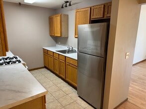 21W581 North Ave, Unit 7 in Lombard, IL - Building Photo - Building Photo