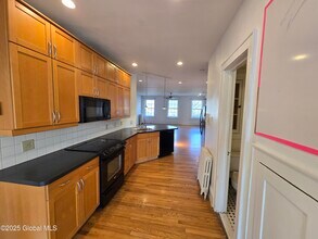 94 Chestnut St in Albany, NY - Building Photo - Building Photo