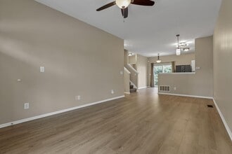 1218 Green Dr in Gahanna, OH - Building Photo - Building Photo