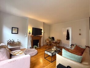 354 Marlborough St, Unit 5 in Boston, MA - Building Photo - Building Photo