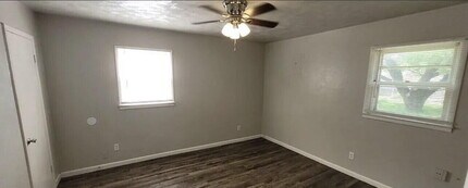 4427 31st St in Lubbock, TX - Foto de edificio - Building Photo