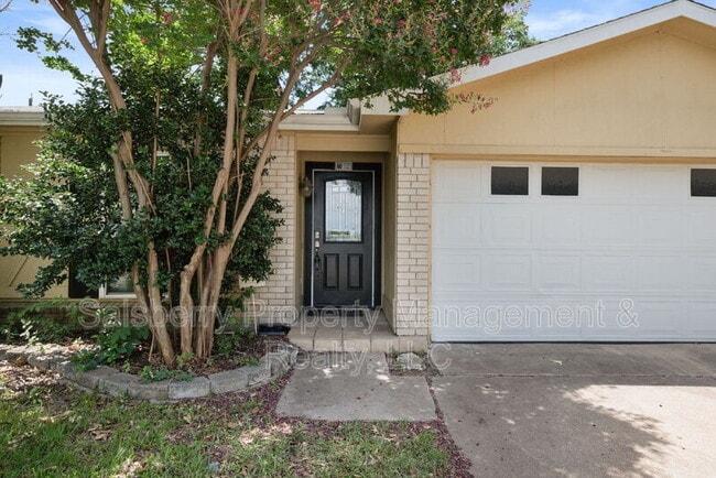 1900 Lavon Creek Ln in Arlington, TX - Building Photo - Building Photo