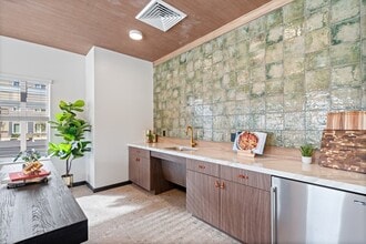 Sierra on 66 in Flagstaff, AZ - Building Photo - Building Photo