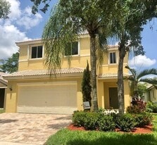 4319 Greenbriar Ln in Weston, FL - Building Photo