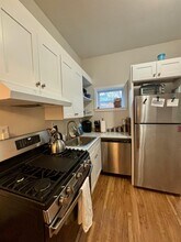 204 Banks St, Unit 1 in Cambridge, MA - Building Photo - Building Photo