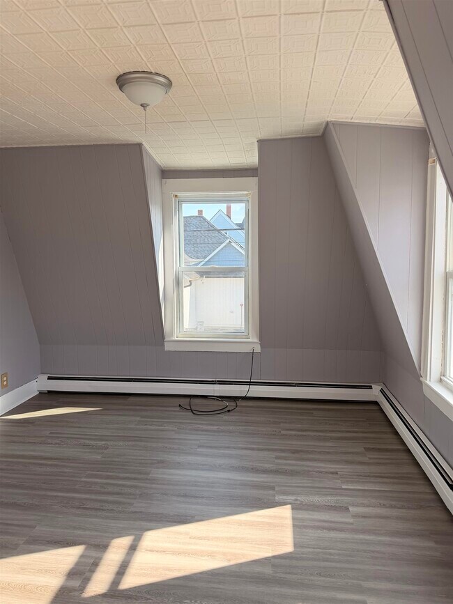 85 Ash St in Nashua, NH - Building Photo - Building Photo