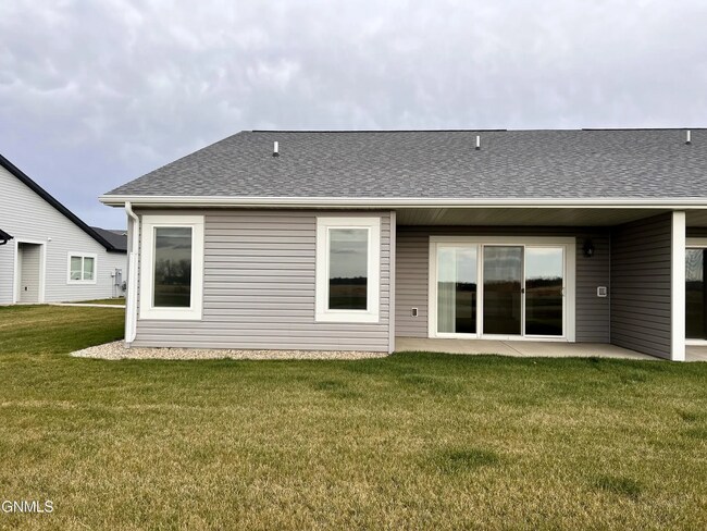 201 Kenner Lp in Bismarck, ND - Building Photo - Building Photo