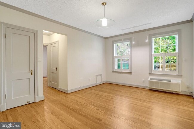 715 S Washington St in Alexandria, VA - Building Photo - Building Photo