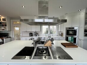 172 Umpawaug Rd in Redding, CT - Building Photo - Building Photo