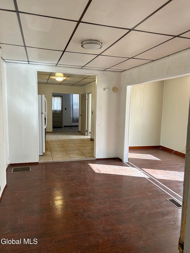 1908 4th Ave in Watervliet, NY - Building Photo - Building Photo