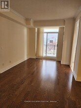 1101 Leslie St in Toronto, ON - Building Photo - Building Photo