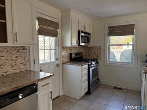 46 Prudence Dr in Stamford, CT - Building Photo - Building Photo