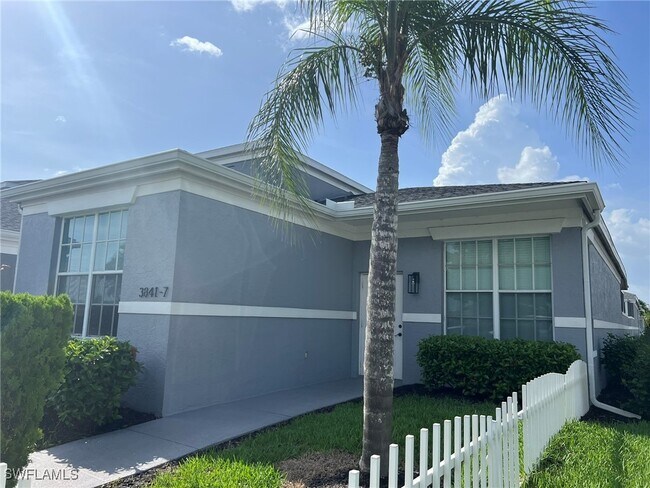3841 Schoolhouse Rd E in Ft. Myers, FL - Building Photo - Building Photo