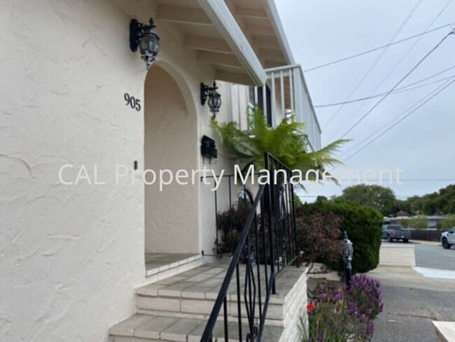 property at 905 Filmore St