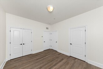 2500 Green Bay Rd in Evanston, IL - Building Photo - Building Photo