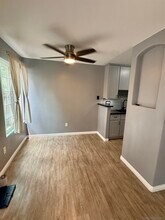 5402 Balboa Arms Dr in San Diego, CA - Building Photo - Building Photo