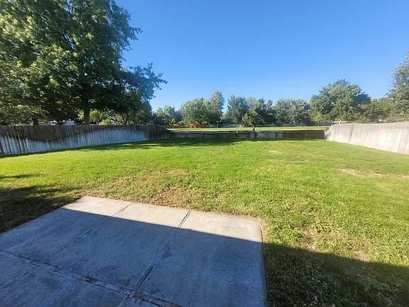 7054 W Saxton Dr in Boise, ID - Foto de edificio